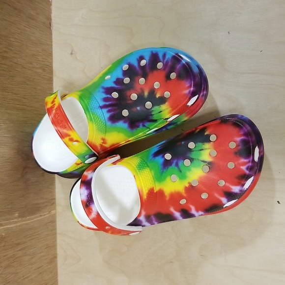 Crocs Tye dye Clogs Women's size 6 - Picture 10 of 10